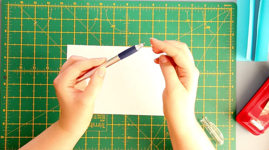 Rotating blade craft knife