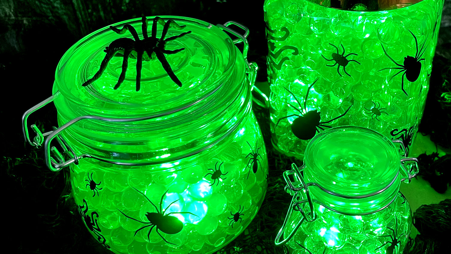 DIY Spider Egg Halloween Centrepiece that LIGHTS UP!