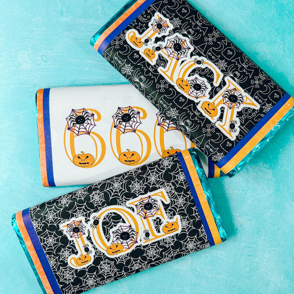 Crafting Wrapper HCC 2023 Day 04 🦇 Personalized Candy Bar Wrappers - Craft with Sarah